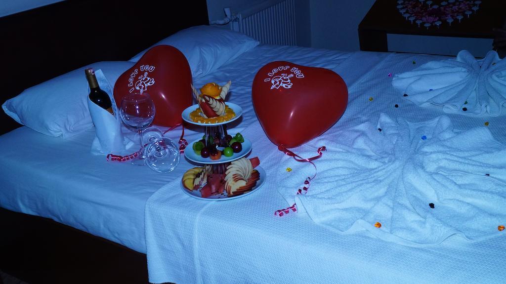 Ekin Hotel Kusadası Extérieur photo